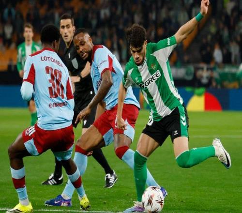 库里雨点般,三分,勇士领先,澳门威尼斯人赌场在线,澳门威尼斯人赌场在线官网,H5澳门威尼斯人赌场在线官网,澳门威尼斯人赌场在线官网玩家首选