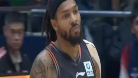 拜仁德甲受制，后防线增兵无望自由球员加盟